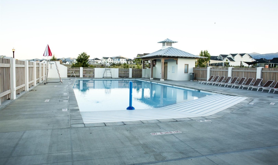 Brookside Pool