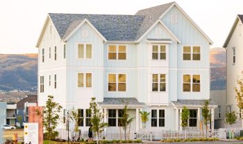 Harper Model Image Harper Model Image